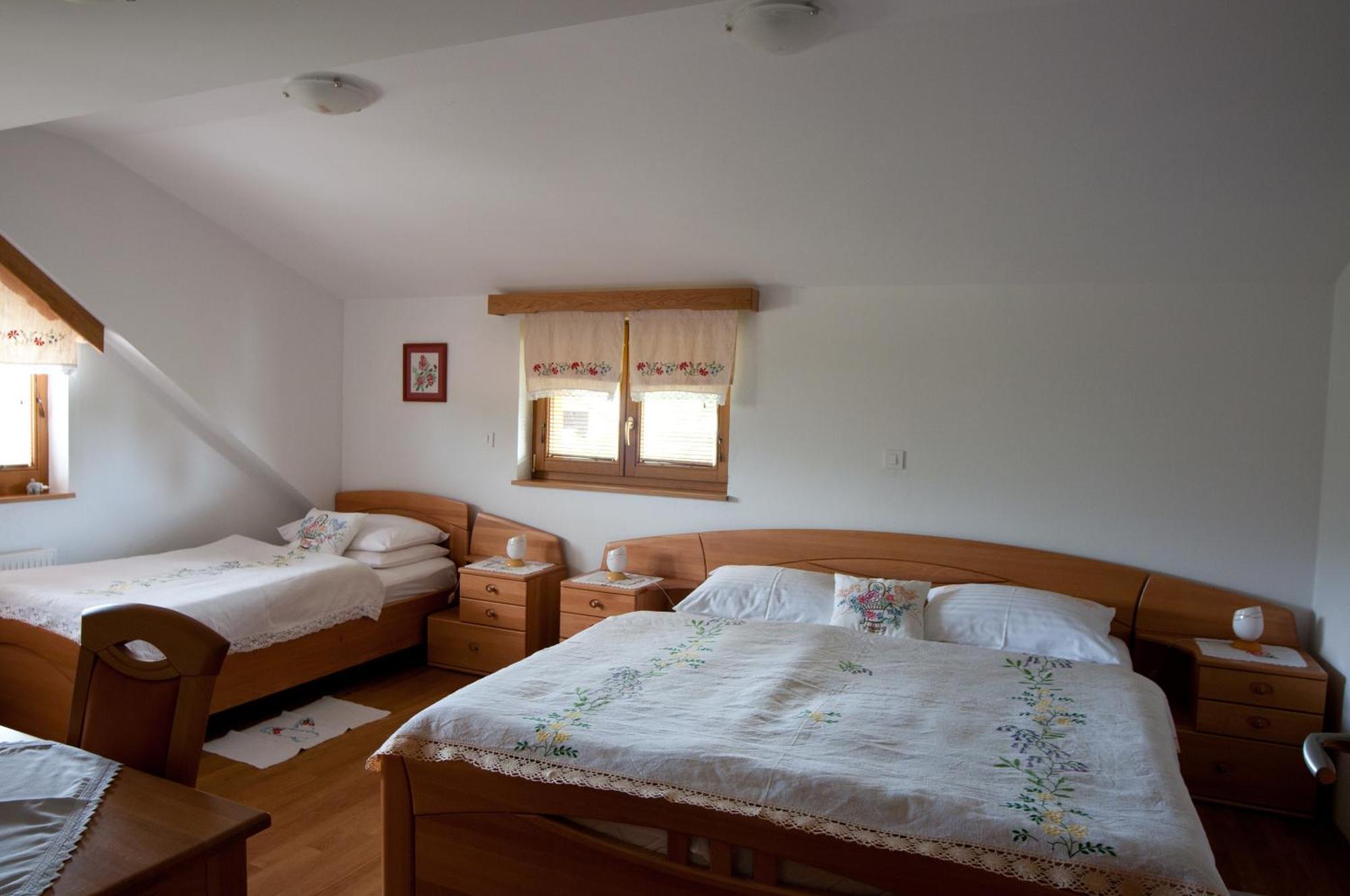 Villa Tourist Farm Ob izviru Krupe Semic Zimmer foto